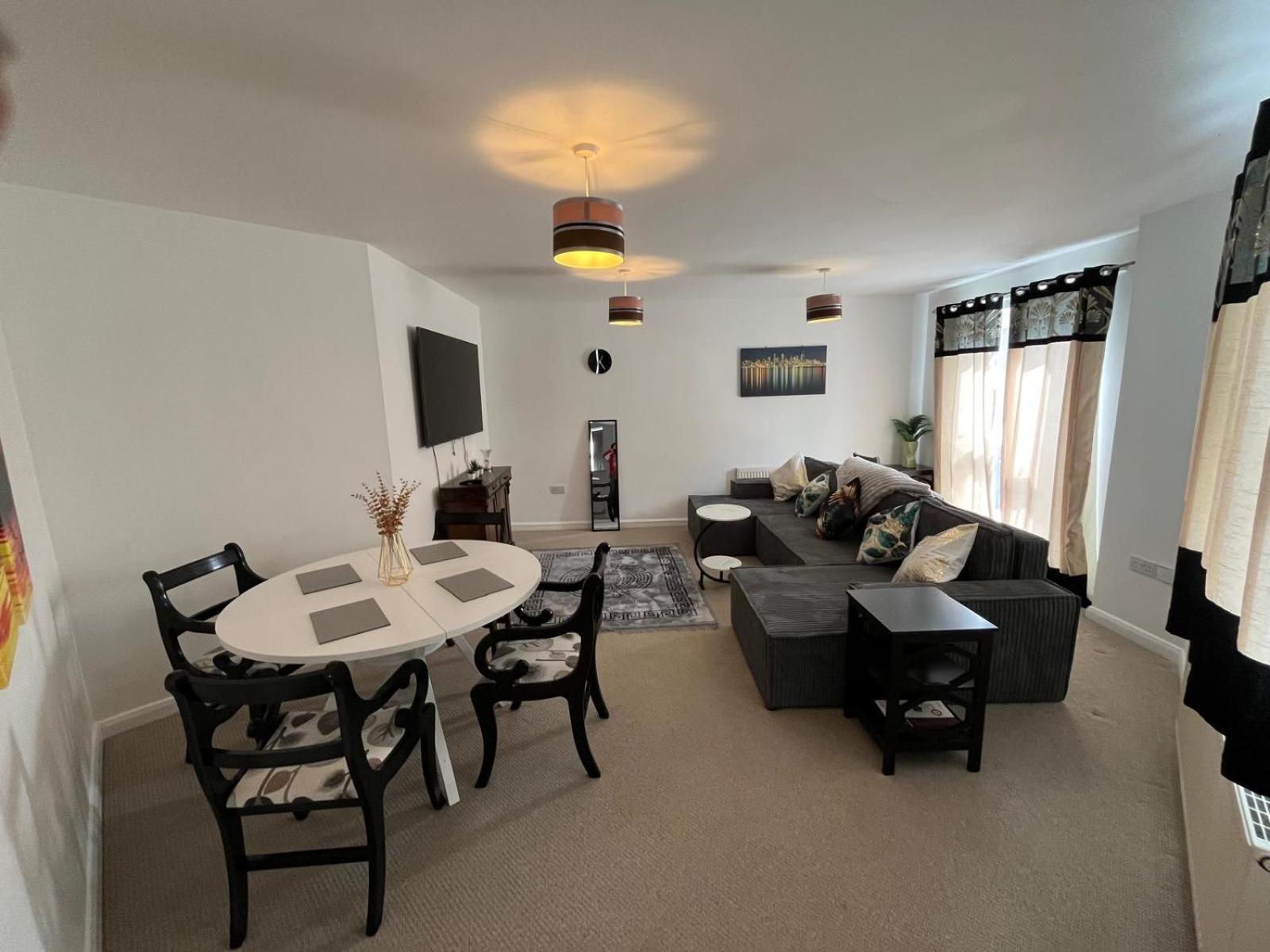 Tardis Townhouse - Spacious And Comfortable Appartamento
